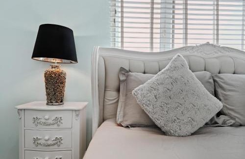 Childs Hill Apartment | Hampstead Opulence Apartment - Luxurious Split Level Property