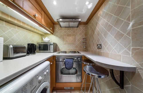 Frognal and Fitzjohns Apartment | Hampstead Village