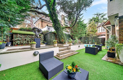 Frognal and Fitzjohns House | Hampstead Village House