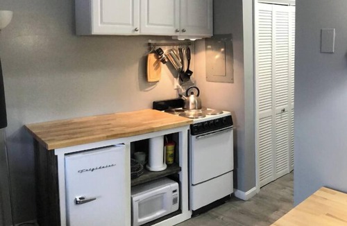 Hampton Apartment | Hampton Beach Condo a Block off the Beach!