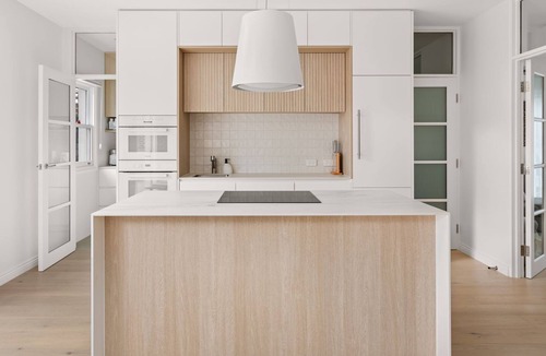 City of Bayside House | Hampton Beach Pearl - A stunning architecturally designed townhouse