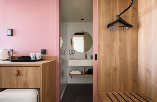 Colombier-Saugnieu Hotel | Hampton by Hilton Lyon Airport