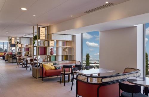Colombier-Saugnieu Hotel | Hampton By Hilton Lyon Airport