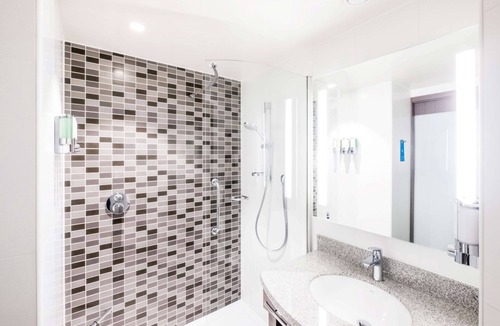 Hamilton Hotel | Hampton by Hilton Hamilton Park