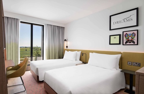 High Wycombe Hotel | Hampton by Hilton High Wycombe