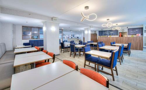 Ottawa Division Hotel | Hampton by Hilton Ottawa