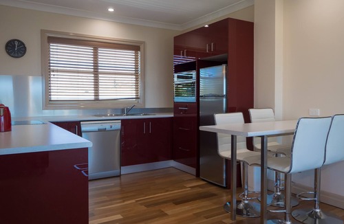 Clayfield Apartment | Hampton Court Apartments