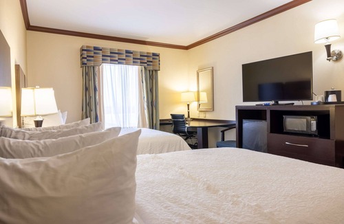 Alice Hotel | Hampton Inn Alice