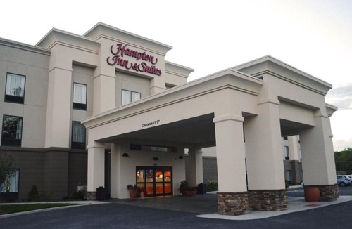New Hartford Hotel | Hampton Inn and Suites New Hartford/Utica