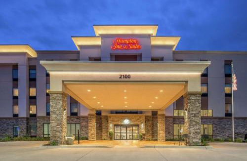 Ames Hotel | Hampton Inn and Suites Ames, IA