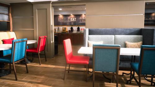 Barker Hotel | Hampton Inn and Suites Houston-Katy