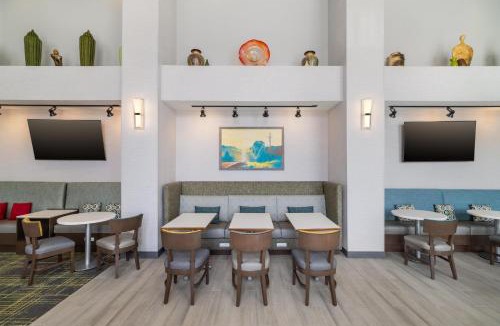Lincoln Hotel | Hampton Inn and Suites - Lincoln Northeast