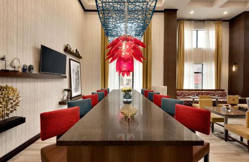 Monroe Hotel | Hampton Inn and Suites Monroe