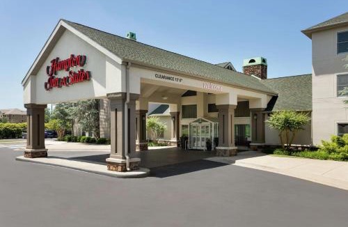 Springdale Hotel | Hampton Inn and Suites Springdale