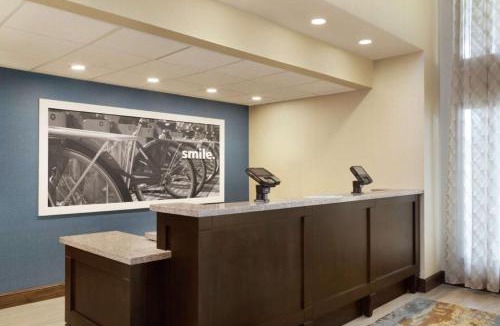 Springdale Hotel | Hampton Inn and Suites Springdale