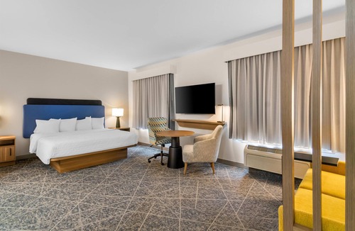 Forest Hill Hotel | Hampton Inn and Suites Fort Worth/Forest Hill