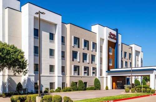 Waxahachie Hotel | Hampton Inn and Suites Waxahachie