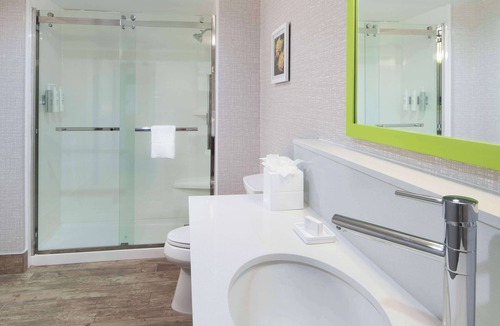 Athens Hotel | Hampton Inn Athens