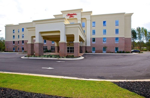McDonough Hotel | Hampton Inn Atlanta McDonough