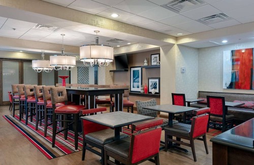 McDonough Hotel | Hampton Inn Atlanta McDonough