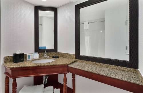 Newnan Hotel | Hampton Inn Atlanta - Newnan