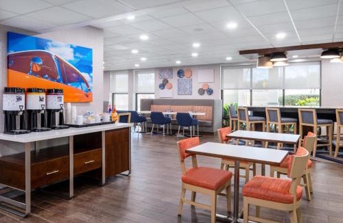 Auburn Hotel | Hampton Inn Auburn