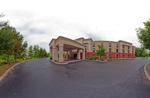 Auburn Hotel | Hampton Inn Auburn