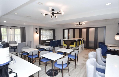 Auburn Hotel | Hampton Inn Auburn