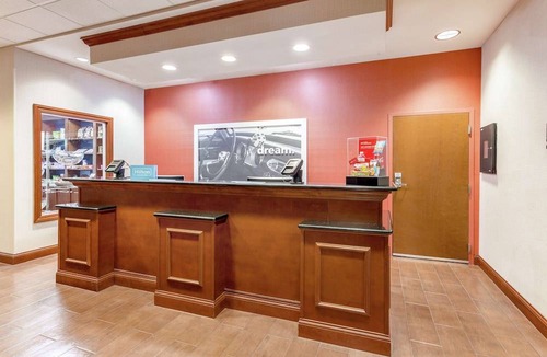 Auburn Hotel | Hampton Inn Auburn