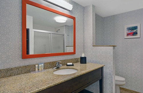 Bath Hotel | Hampton Inn Bath (Brunswick Area)