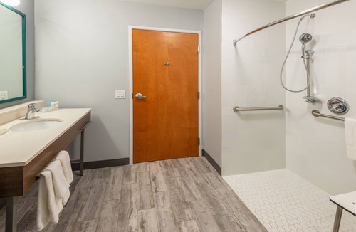 Pricedale Hotel | Hampton Inn Belle Vernon