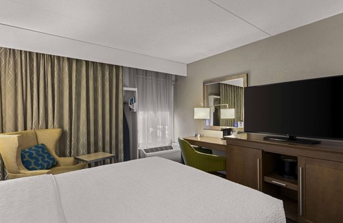 Bloomington Hotel | Hampton Inn Bloomington