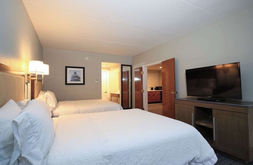 Bordentown Hotel | Hampton Inn Bordentown