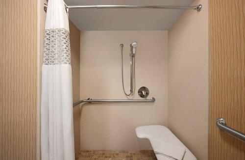 Braintree Hotel | Hampton Inn Boston/Braintree