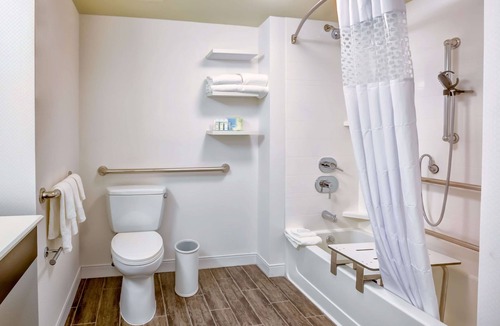 Norwood Hotel | Hampton Inn Boston - Norwood