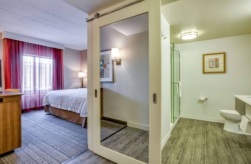 Norwood Hotel | Hampton Inn Boston - Norwood