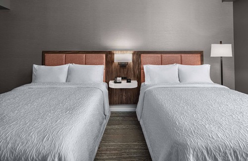 Woburn Hotel | Hampton Inn Boston Woburn