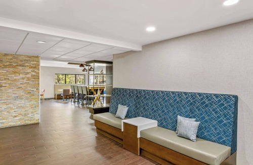 Bowie Hotel | Hampton Inn Bowie