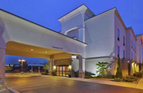 Brockport Hotel | Hampton Inn Brockport