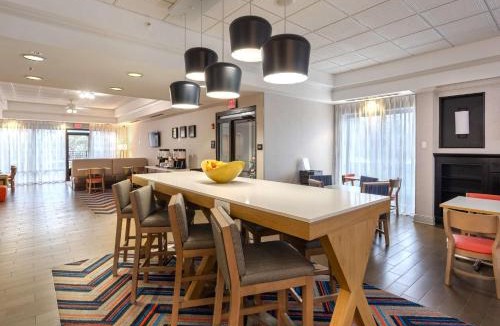 West Seneca Hotel | Hampton Inn Buffalo-South/I-90