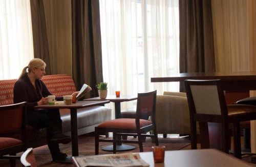Burlington Hotel | Hampton Inn - Burlington