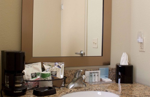 Burlington Hotel | Hampton Inn Burlington
