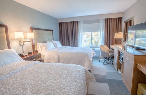 Amesbury Hotel | Hampton Inn by Hilton Amesbury