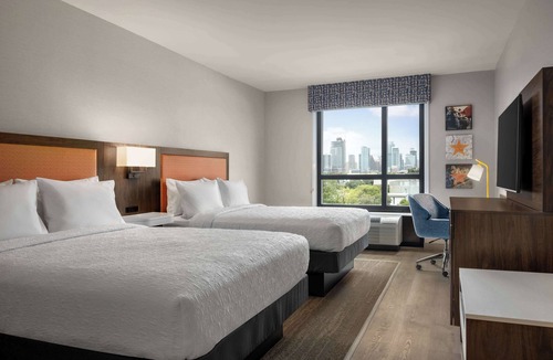 Holly Hotel | Hampton Inn by Hilton Austin East Side 5th Street