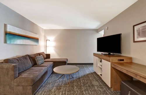 St. Catharines Hotel | Hampton Inn by Hilton St. Catharines Niagara