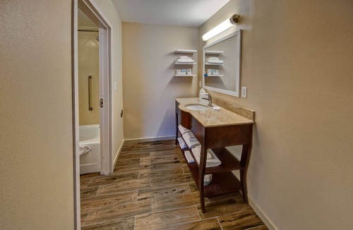 Dunn Hotel | Hampton Inn by Hilton Dunn