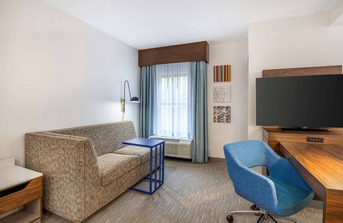 Southern Estates Hotel | Hampton Inn by Hilton Petersburg Fort Lee