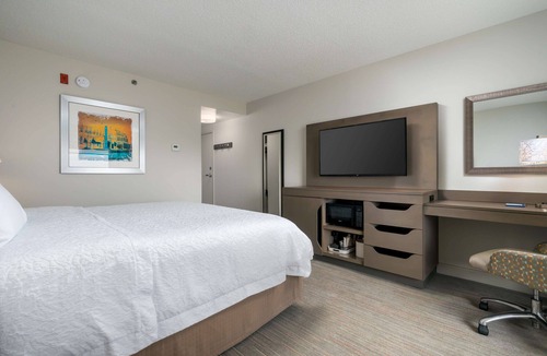 Springfield Hotel | Hampton Inn by Hilton Springfield