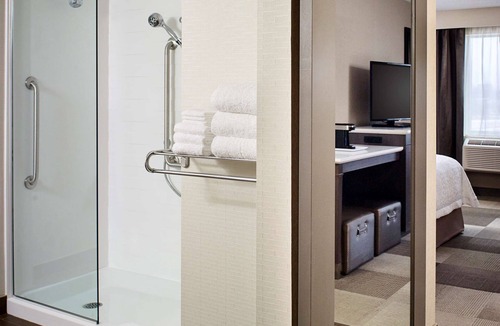 Point Edward Hotel | Hampton Inn by Hilton Sarnia/Point Edward