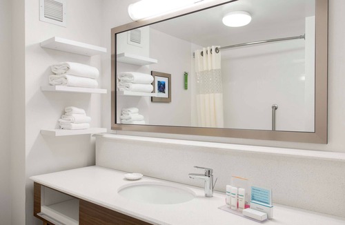 Troy Hotel | Hampton Inn by Hilton Troy